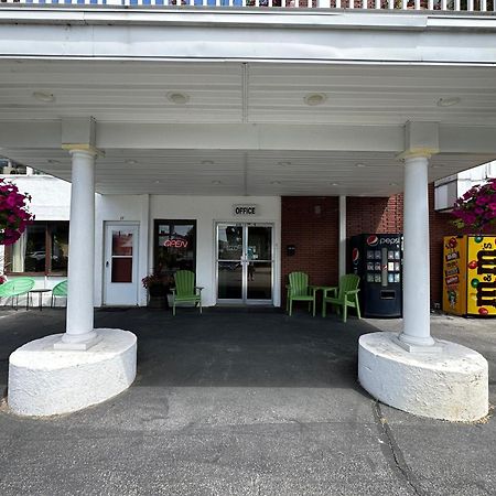 O'Sullivan'S Motel Lake George Exterior photo