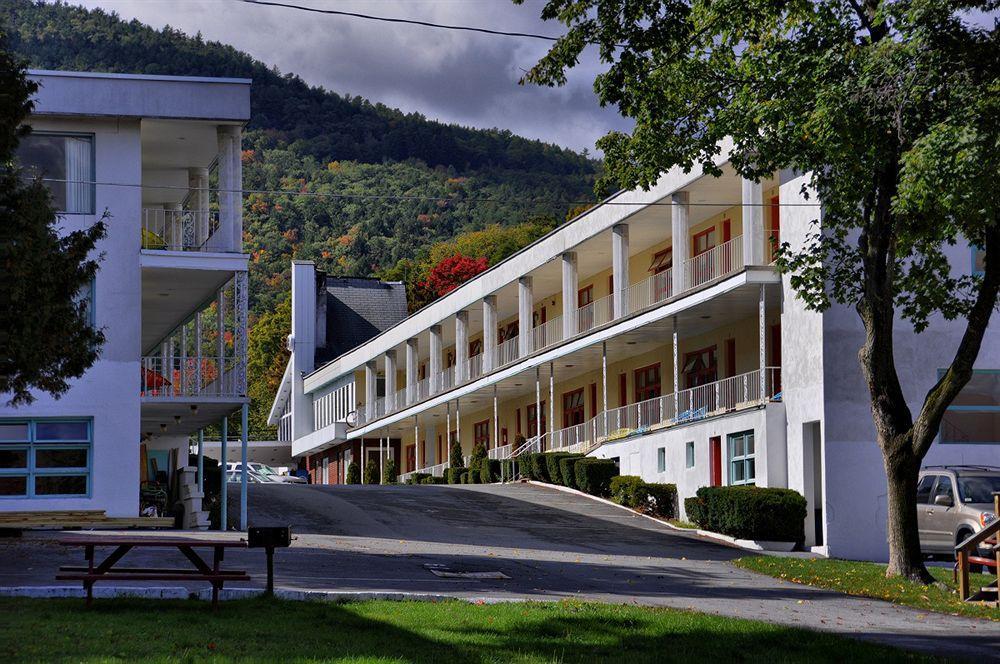 O'Sullivan'S Motel Lake George Exterior photo